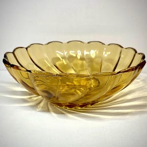 Vintage Hazel Atlas Grand Swirl Gold Amber Glass Large Bowl 9”