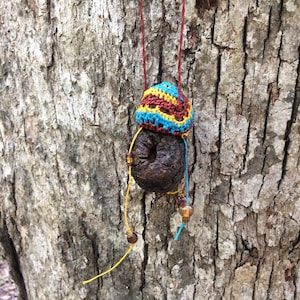 Whole Wood Burl Necklace, Wood Knot Necklace, Woven Textile Jewelry, Rasta Style Fiber Art Necklace Faux Rasta Hat, Gold Burgundy Blue ST12