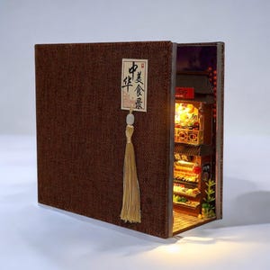 DIYブックヌークキット：中国の街と書店のミニチュア、ライトアップ本棚の装飾
