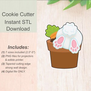Puede incluir: Un diseño digital de cortador de galletas que muestra la parte trasera de un conejito en una maceta con una zanahoria y hojas verdes. El diseño incluye 7 tamaños, que van desde 6,35 cm hasta 12,7 cm. También incluye el texto "Cookie Cutter Instant STL Download".