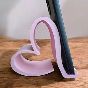 Heart Design Phone Holder for Gifting and Hands-Free Convenience