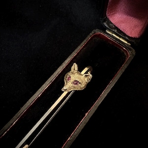 Victorian 9ct Gold Fox Brooch/ Lapel/Tie Pin with ruby eyes.