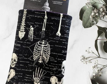 Book Sleeve Dark Academia, Skeleton Booksleeve, Anatomy Book Protector, Large Book Pouch, Padded Kindle Sleeve, Halloween Book Cover