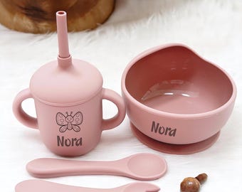 Copo de treinamento personalizado com canudo, tigela e colher | Copo de treinamento infantil personalizado | Copo de silicone para bebê | Presente de 1º aniversário | Etiquetas com nome para copo