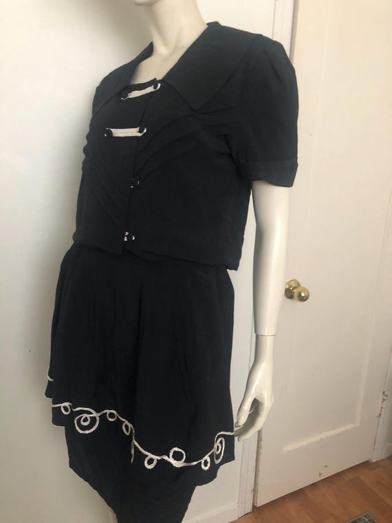 Vintage SHING KUNG 2piece