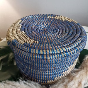 African storage basket S