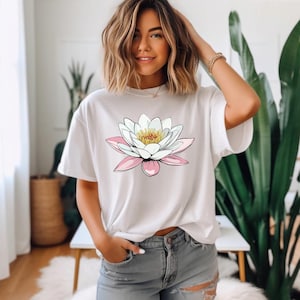 Birth Month Flower July Water Lily Shirt, Unisex Tee, Custom Birth Flower T-Shirt, Personalized Birthday Gift, Floralshirt, Botanical Top,