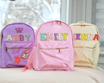 Mochila de nailon personalizada para niños, mochila escolar con parche de chenilla personalizado, mochila preescolar ligera e impermeable para niños y niñas.