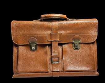 vintage Porte-documents en cuir grainé marron clair avec bandoulière à boucle