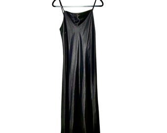 Vestido largo lencero de satén negro con cuello drapeado y cuentas de Oscar de la Renta, talla XS, Saks Fifth Avenue