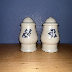 Vintage Pfaltzgraff Yorketown Muster Salz und Pfefferstreuer
