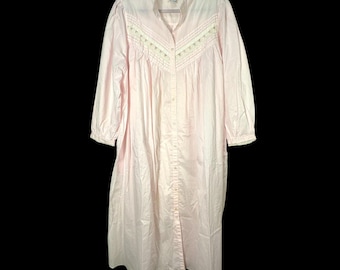 Laura Adams vintage roze 100% katoenen nachtjapon met kanten rand en knopen aan de voorkant 1X Korea