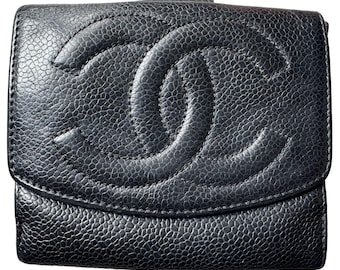Cartera plegable de piel negra Caviar de CHANEL