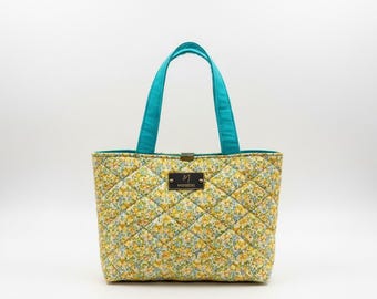 Floral Quilted Structured Handbag with Closure, Everyday Carry, Lightweight Shoulder Tote