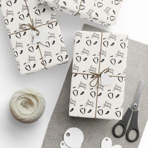 Carta da regalo per lo sposo, articoli per l'addio al celibato, regali per lo sposo, rotolo regalo per lo smoking da sposa, carta da regalo per la festa dello sposo.