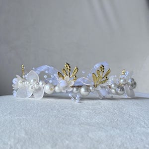 White Pearl Ribbon Flower Crown, Bridal Floral Headband, Elegant Flower Girl Halo, Bridesmaid Hairpiece, Wedding Pearl Tiara