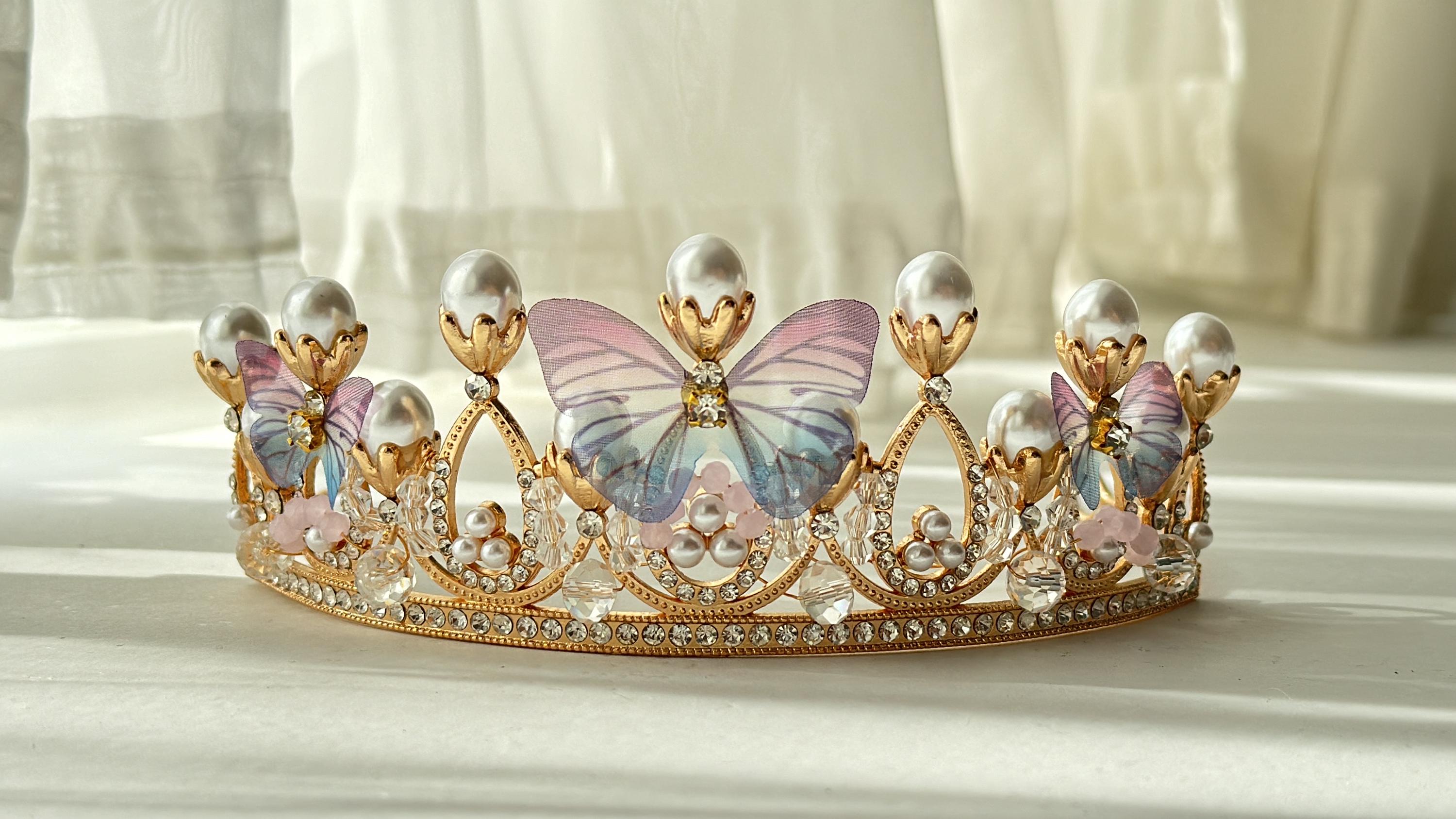 Butterfly Pearl Tiara: Gold Princess Crown, Fairycore Bridal  display picture 1