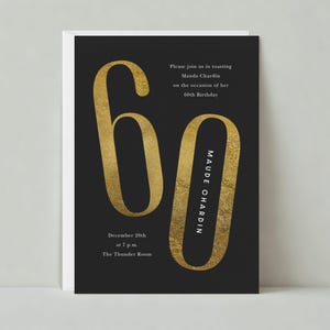 Plantilla de invitación para fiesta de cumpleaños personalizable sin papel / Negrita y tipográfica / Negro, dorado, 60 / Descarga instantánea