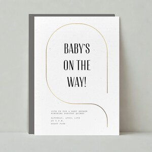 Paperless Post Anpassbare Babypartyeinladungsvorlage | Modern | Goldakzente, Goldfolie, Goldlinien, Geschwungene Linien | Sofort Download