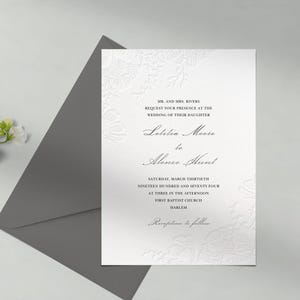 Modèle d'invitation de mariage | Classique, élégante, calligraphie, florale en relief, traditionnelle | Téléchargement instantané, personnalisable | Poste sans papier