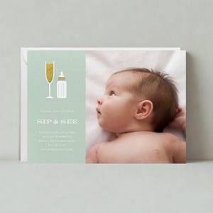 Paperless Post Anpassbare Sip And See Party Einladung Vorlage | Babyparty, Glänzend, Babyflasche, Muster, Golden | Sofort Download