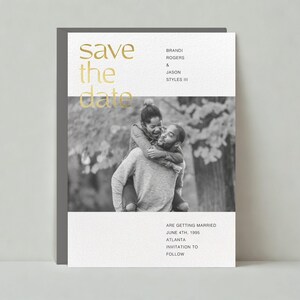 Plantilla personalizable para guardar la fecha de boda sin papel / Negrita y tipográfica, moderna / dorada, con foto, simple, blanca / Descarga instantánea