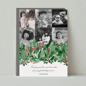 Puede incluir: Una tarjeta navideña con borde gris, que muestra un collage de fotos familiares en blanco y negro. La parte inferior presenta un diseño de acuarela de hojas verdes y bayas rojas. El texto dice: "Sending you the very best wishes for a joyful holiday season."