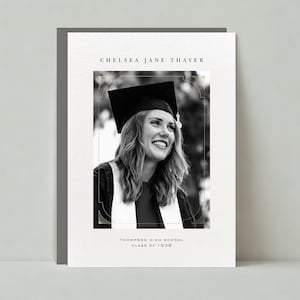 Plantilla de tarjeta de anuncio de graduación personalizable sin papel / Simple y minimalista, moderna / Borde / Descarga instantánea