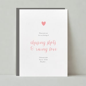 Convite para festa de Dia dos Namorados | Simples e minimalista | Básico, coração rosa | Modelo personalizável de postagem sem papel | Download instantâneo