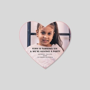 Modello di invito per festa di compleanno per bambini personalizzabile senza carta / Foto, bordo, cuore, forme, rosa / Download immediato