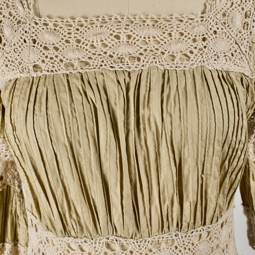 Vintage 1970s Oatmeal Crochet Cottagecore Corrugated Dress | Vintage Prairie Dress | 70s Gunne shops Sax Style Dress | Size Extra Extra Small