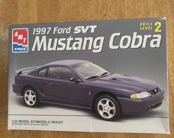 Maqueta del Ford Mustang SVT Cobra de 1997 a escala 1/25
