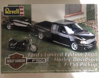2000 1/25 Ford f150 Harley Davidson pickup and trailer w/ bike model kit