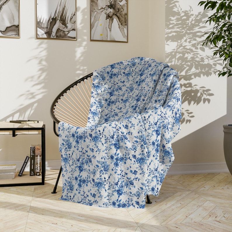 Blue and White Toile De Jouy Blanket