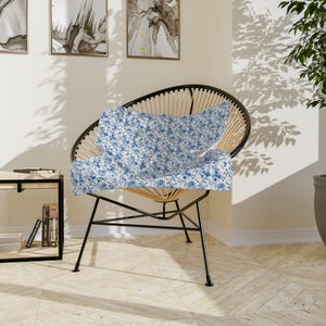 Blue and White Toile De Jouy Blanket