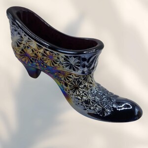 Vintage LE Smith Amethyst Carnival Glass Shoe: Daisy & Buttons Figurine
