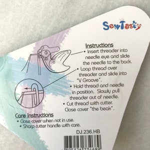 Le Needle Bird - Hummingbird Needle Threader with Cutter image 5