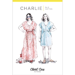 Könnte beinhalten: Ein Schnittmuster für eine Kaftan, genannt "Charlie" von Closet Core Patterns. Das Muster zeigt zwei Frauen, die die Kaftan tragen, eine in einem rot-weißen Druck und die andere in einer einfarbigen hellblauen Farbe.