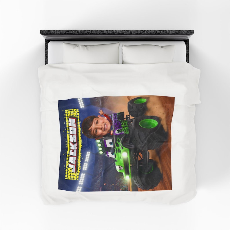 Gepersonaliseerde monstertruckdeken: Monster Jam Grave Digger Monster Truck, verjaardagscadeau, aangepast kindercadeau, cadeau peuter vrachtwagenliefhebber 50" × 60"