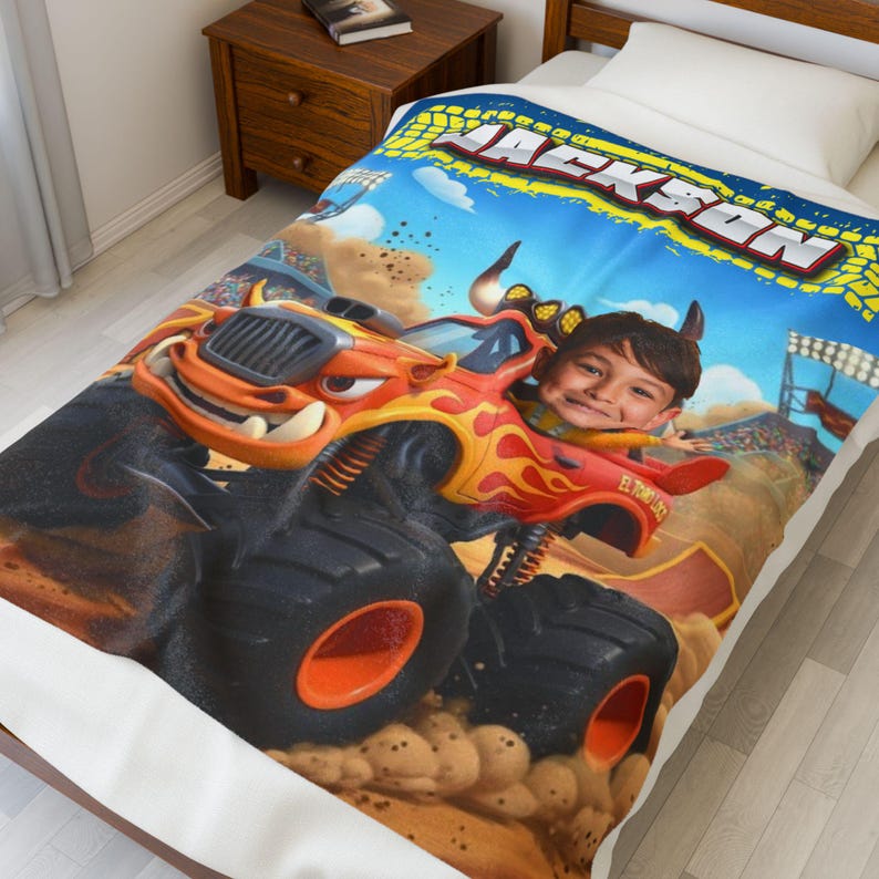 Gepersonaliseerde El Toro Loco-monstertruckdeken: monstertruck aangepaste deken cadeau voor kinderen, gepersonaliseerd cadeau voor peuter, cadeau vrachtwagenliefhebber afbeelding 3
