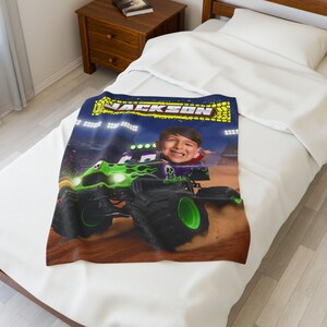 Gepersonaliseerde monstertruckdeken: Monster Jam Grave Digger Monster Truck, verjaardagscadeau, aangepast kindercadeau, cadeau peuter vrachtwagenliefhebber afbeelding 4