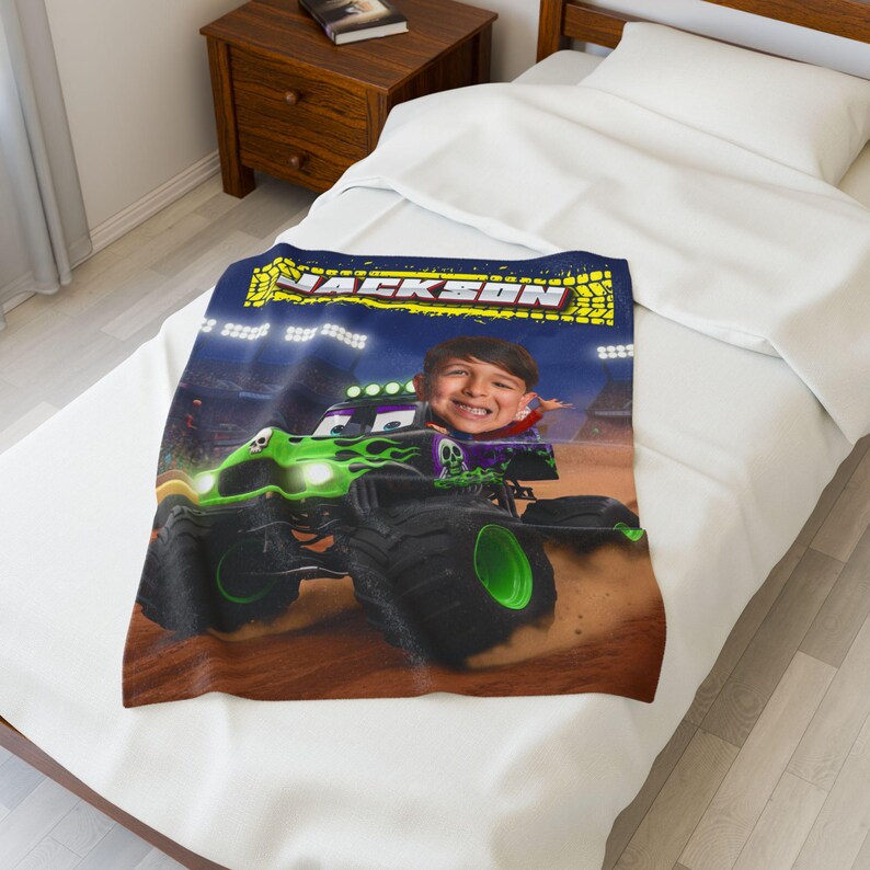 Gepersonaliseerde monstertruckdeken: Monster Jam Grave Digger Monster Truck, verjaardagscadeau, aangepast kindercadeau, cadeau peuter vrachtwagenliefhebber afbeelding 4