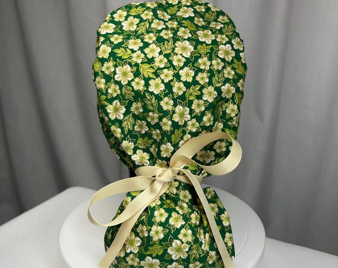 St.Patrick’s Day Surgical Scrub Cap with Ponytail Nurse Uniform Hat for Operating Room Green with Floral Print, Spring surgical hat woman