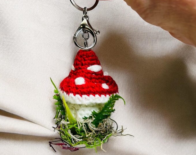 Handmade Crochet Toadstool Mushroom Keychain – Whimsical Backpack Charm