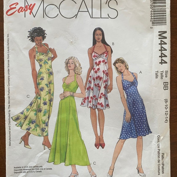 Laura Ashley Design, Petite Dresses in Two Lengths Sewing Pattern, Easy McCall's M4444, Easy Sewing Pattern, Dress with Fitted Bodice