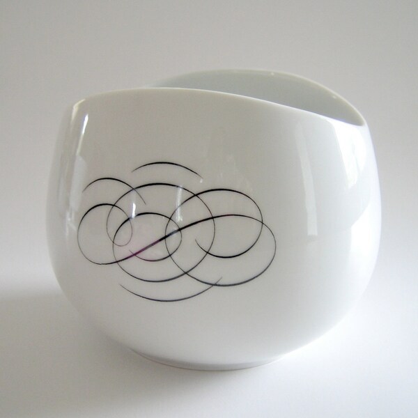 Raymond Loewy Continental China Script Bowl for Rosenthal of Germany