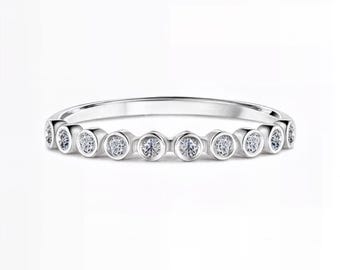 Dotted Diamond Band Ring | Lab-Grown Diamonds D–E Color / VVS1–2 Clarity | Silver, 10K 14K 18K Gold & Platinum | Fuego Jewels