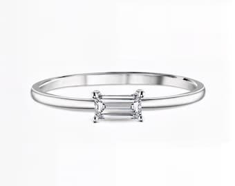 Trapezoid Baguette Solitaire Lab-Grown Diamond Ring | East-West Set | D–E / VVS1–2 | Silver, 10K 14K 18K Gold & Platinum | Fuego Jewels
