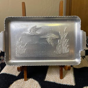Small Aluminum Duck Tray - 5.5&quot; Wide x 3&quot; Tall, Vintage Etched Metal Tray with Flying Duck Design, Rustic Tableware, Cottagecore Decor