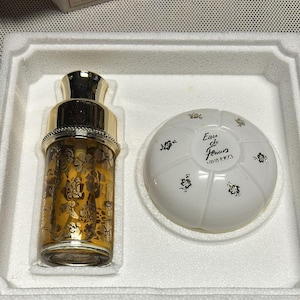 Vintage Set Nina Ricci Eau de Fleurs parfum + zeep ZELDZAAM